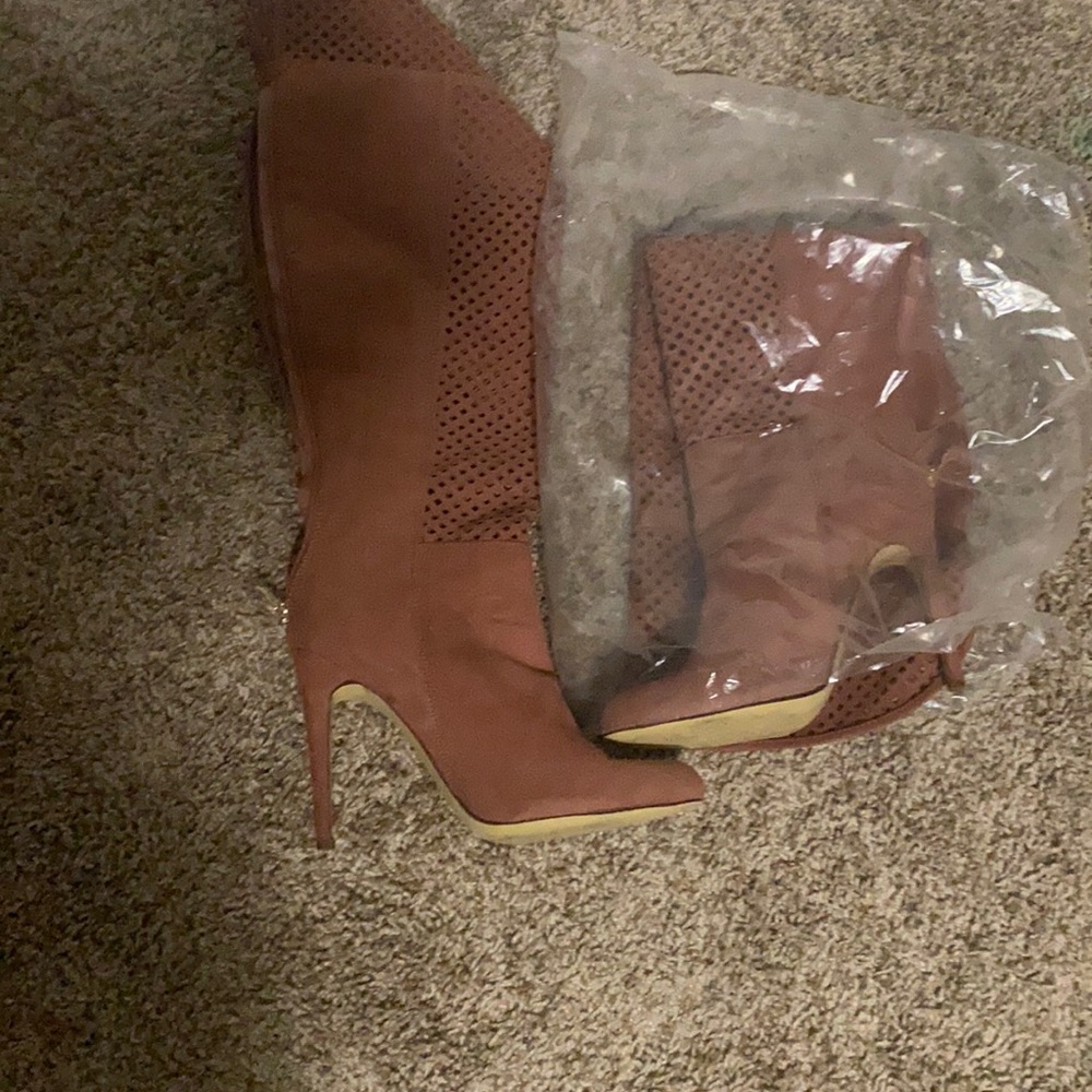 Cowgirl all weather wear, heel is regular